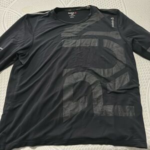 Reebok workout long sleeve tee